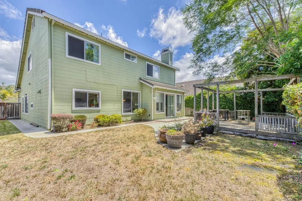 1185 Rockhaven Court Salinas, CA 93906