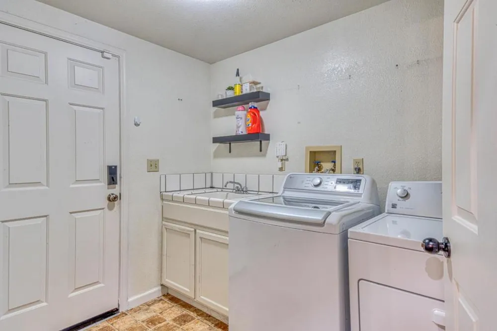 1185 Rockhaven Court Salinas, CA 93906