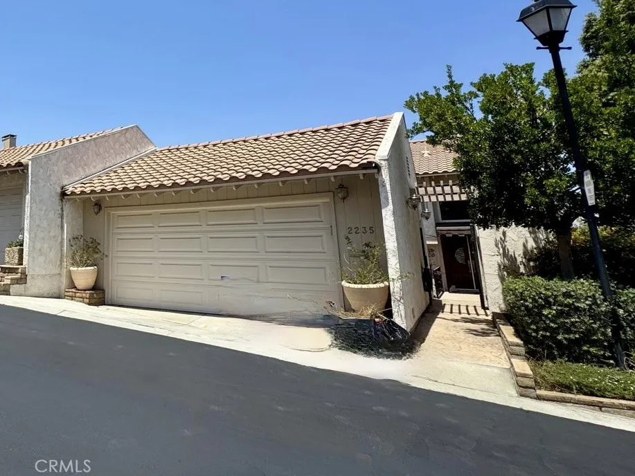2235 El Capitan Riverside, CA 92506