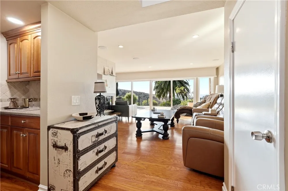 2235 El Capitan Riverside, CA 92506