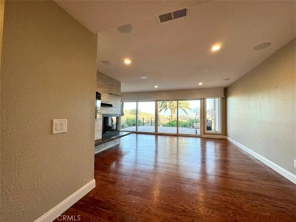 2235 El Capitan Riverside, CA 92506