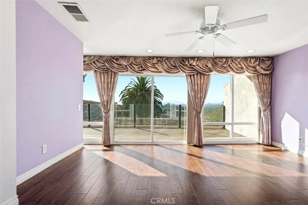 2235 El Capitan Riverside, CA 92506