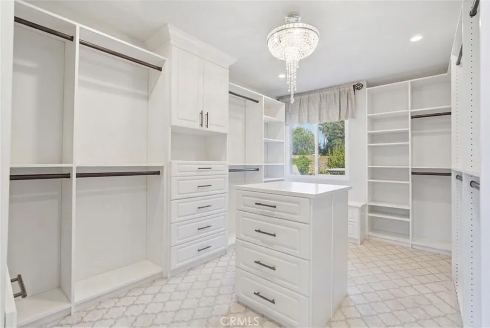 2235 El Capitan Riverside, CA 92506