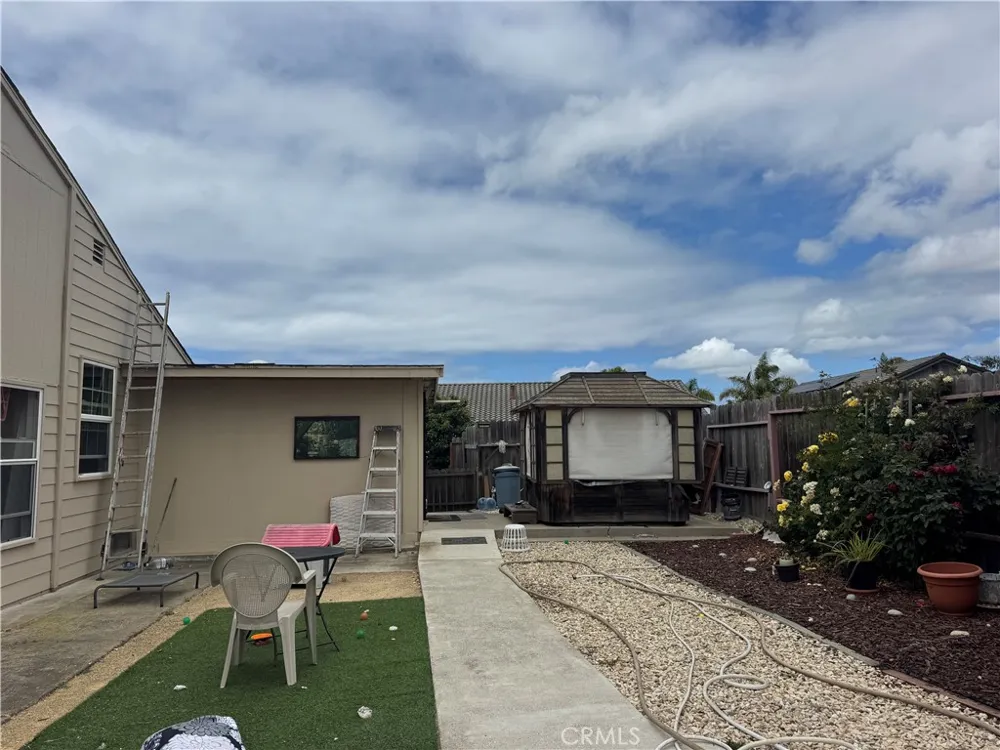 1499 Farroll Grover Beach, CA 93433