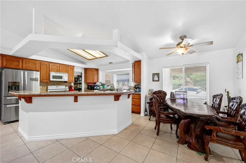 9562 Cambria Court Phelan, CA 92371