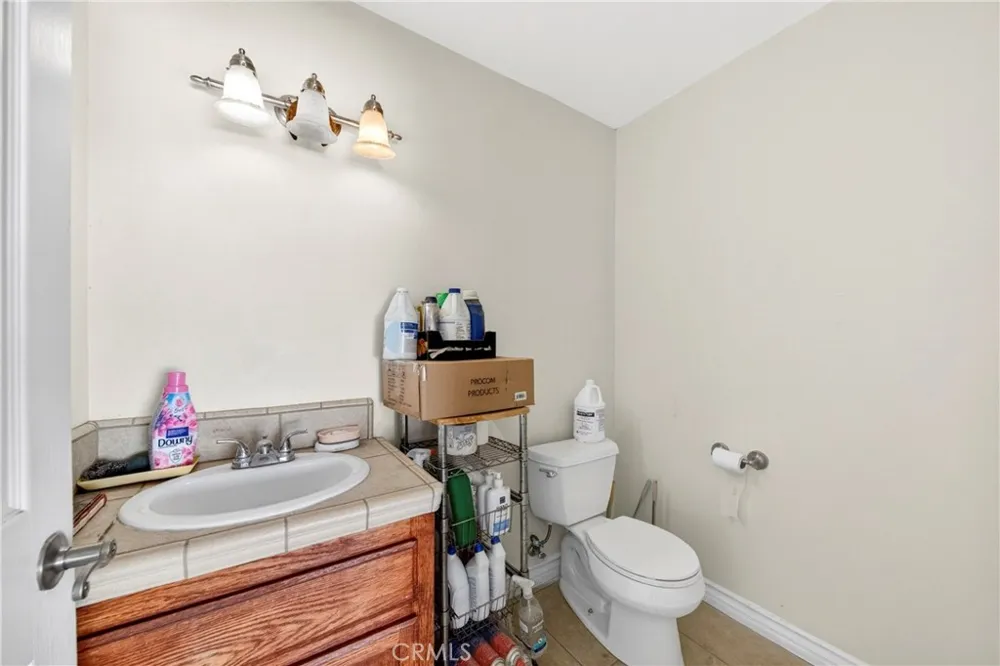 9562 Cambria Court Phelan, CA 92371