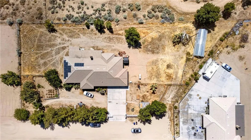 9562 Cambria Court Phelan, CA 92371