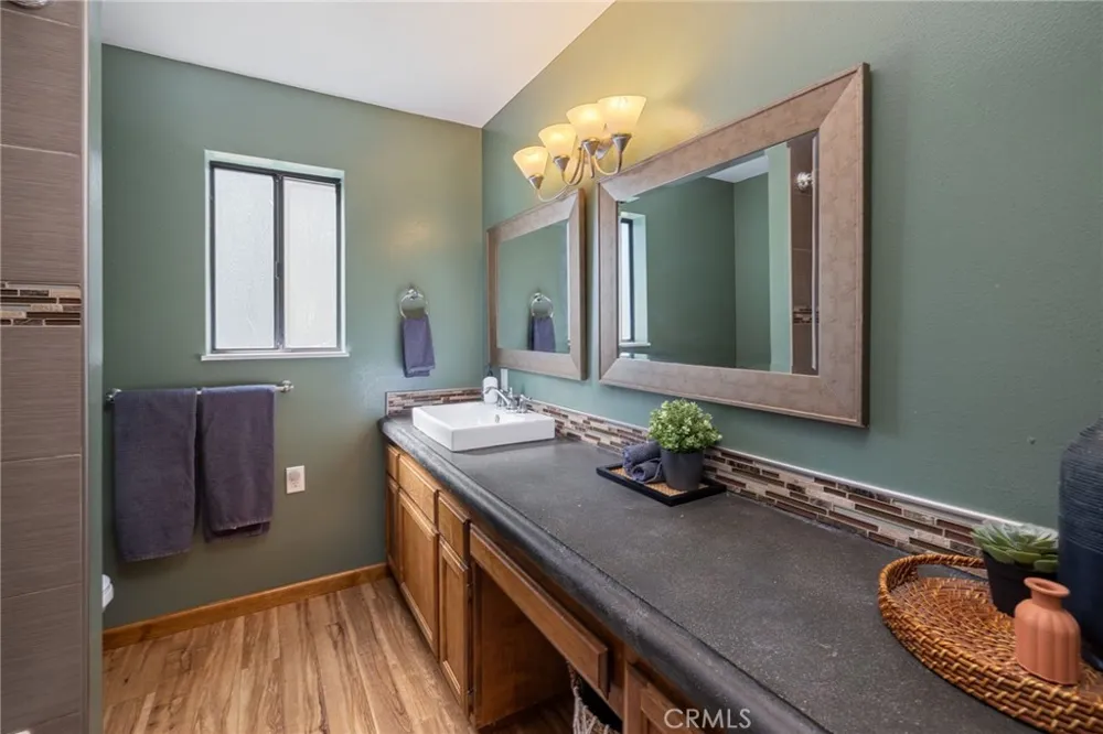48866 Rock Point Road Oakhurst, CA 93644
