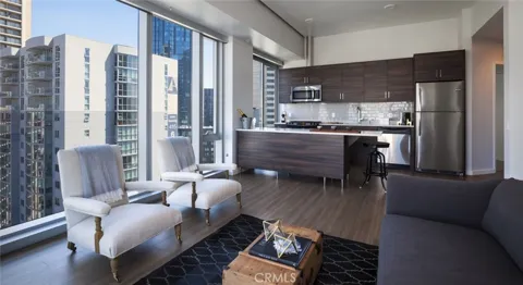 100 Van Ness Avenue #2802