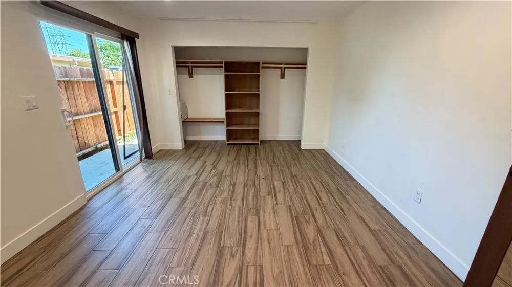 7257 Wilbur Avenue #Back house Reseda, CA 91335