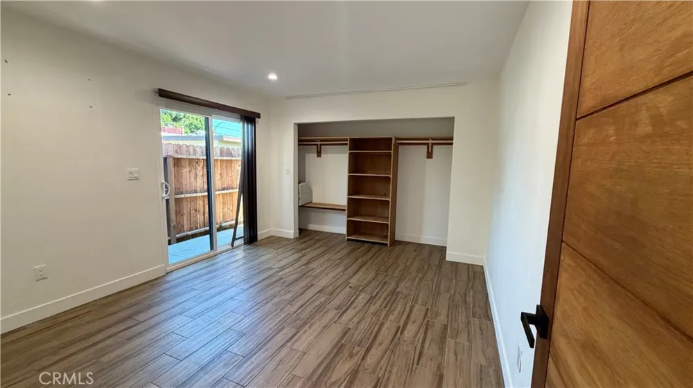 7257 Wilbur Avenue #Back house Reseda, CA 91335