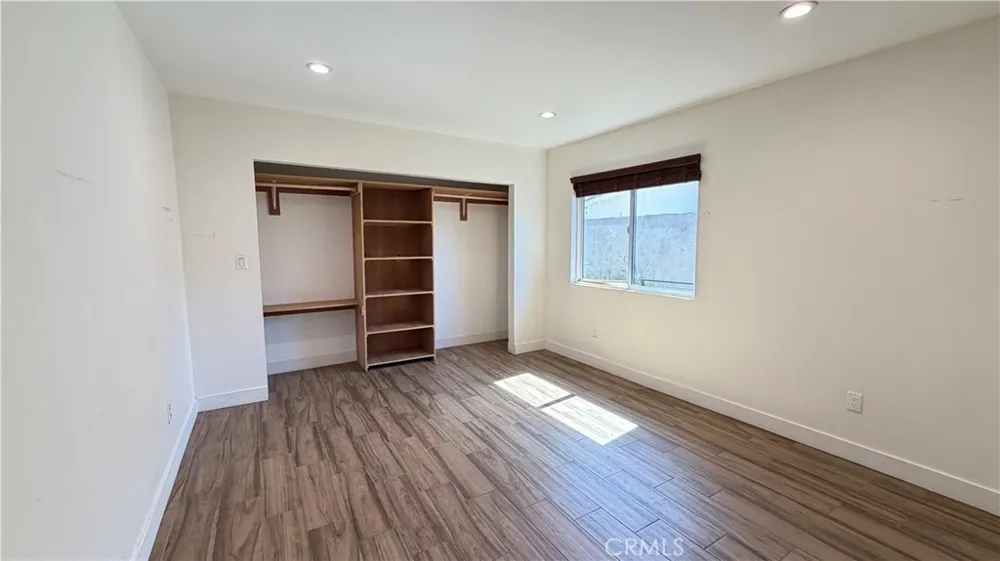 7257 Wilbur Avenue #Back house Reseda, CA 91335