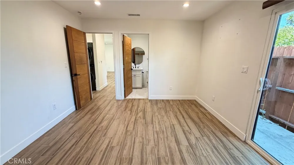 7257 Wilbur Avenue #Back house Reseda, CA 91335
