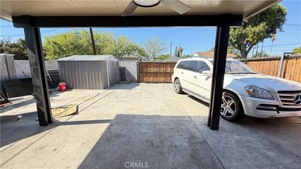 7257 Wilbur Avenue #Back house Reseda, CA 91335