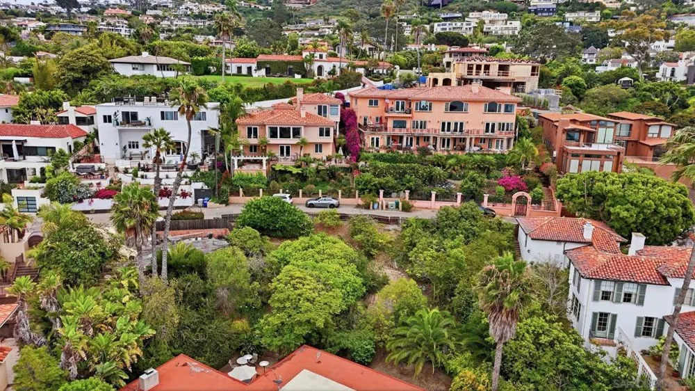1822 Amalfi St. La Jolla, CA 92037