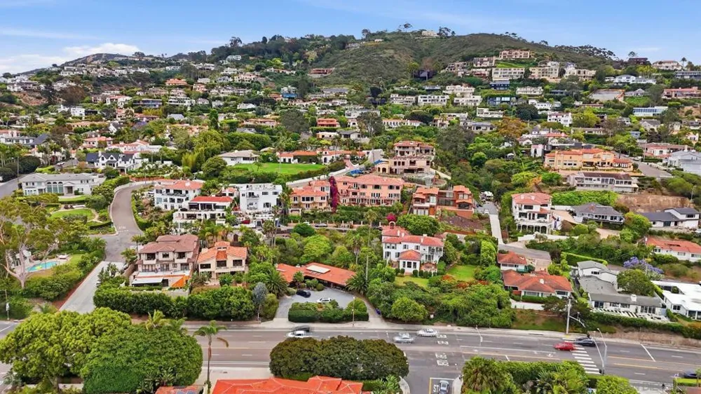 1822 Amalfi St. La Jolla, CA 92037