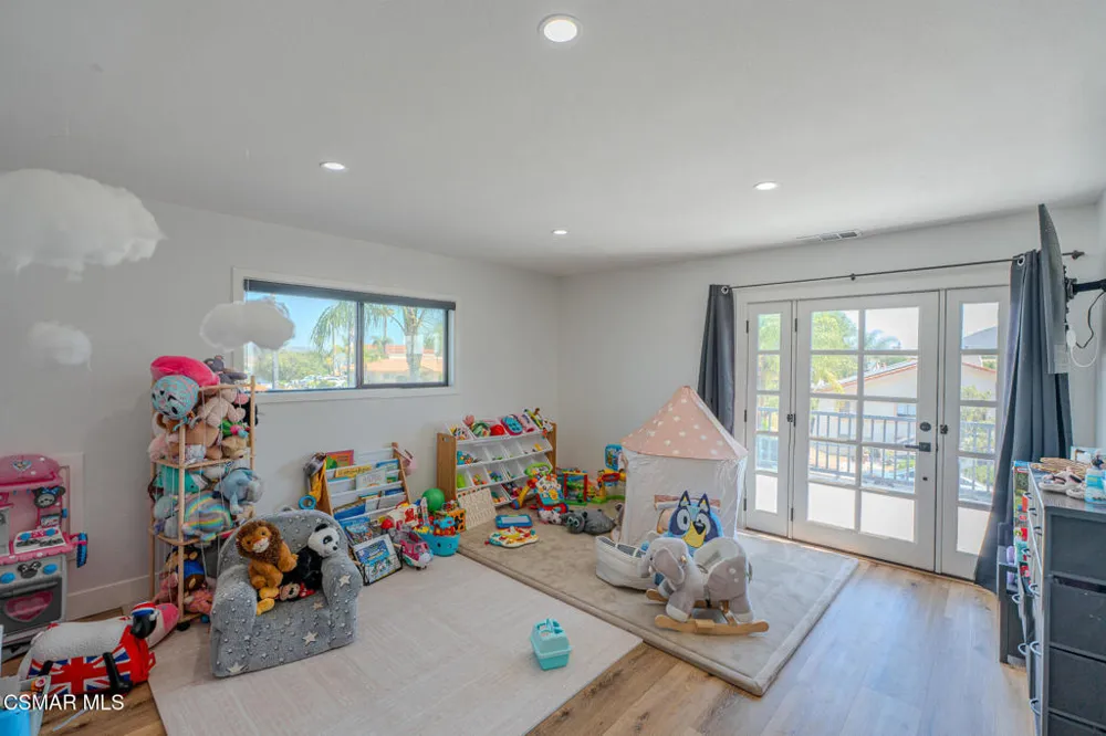 22523 Pin Tail Drive Canyon Lake, CA 92587