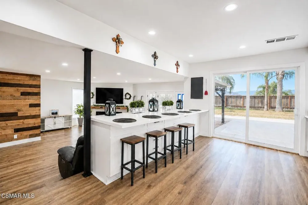 22523 Pin Tail Drive Canyon Lake, CA 92587
