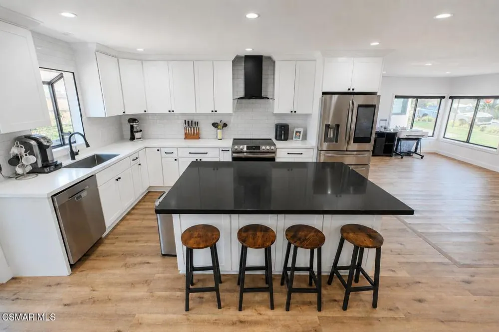22523 Pin Tail Drive Canyon Lake, CA 92587
