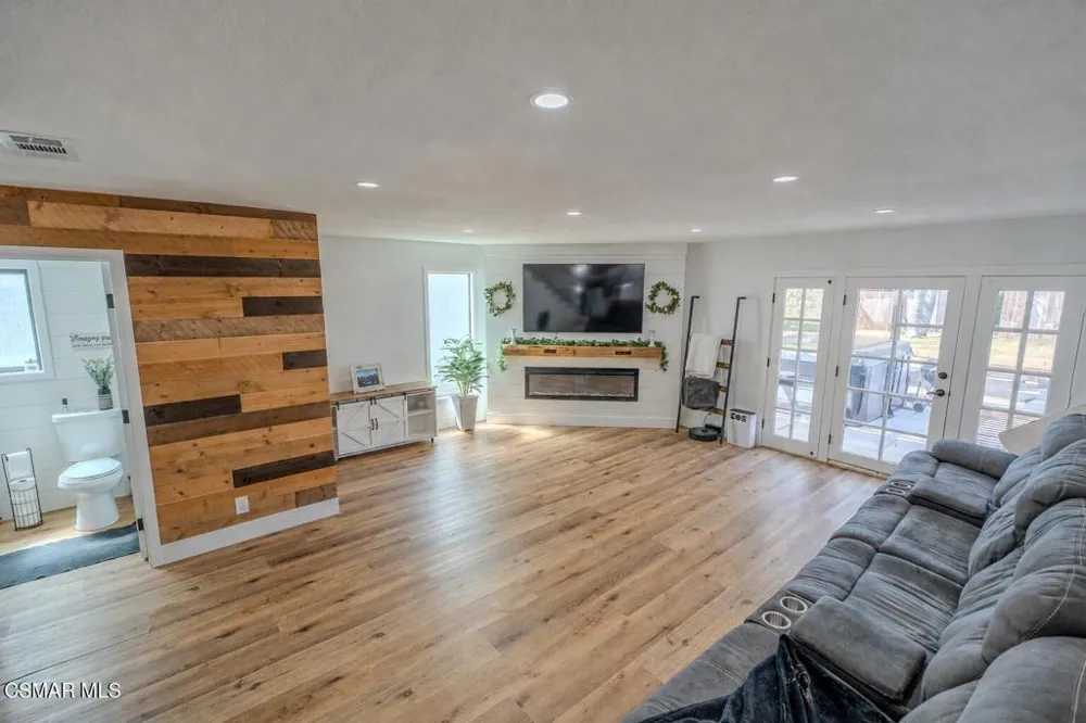22523 Pin Tail Drive Canyon Lake, CA 92587