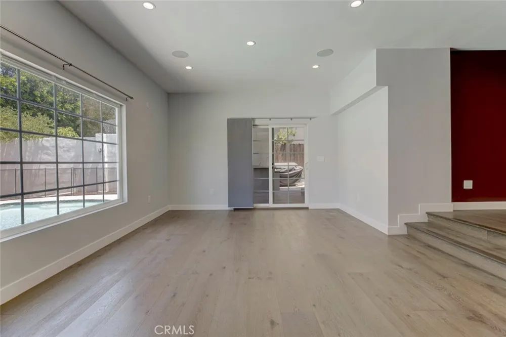 523 E Fairmount Burbank, CA 91501