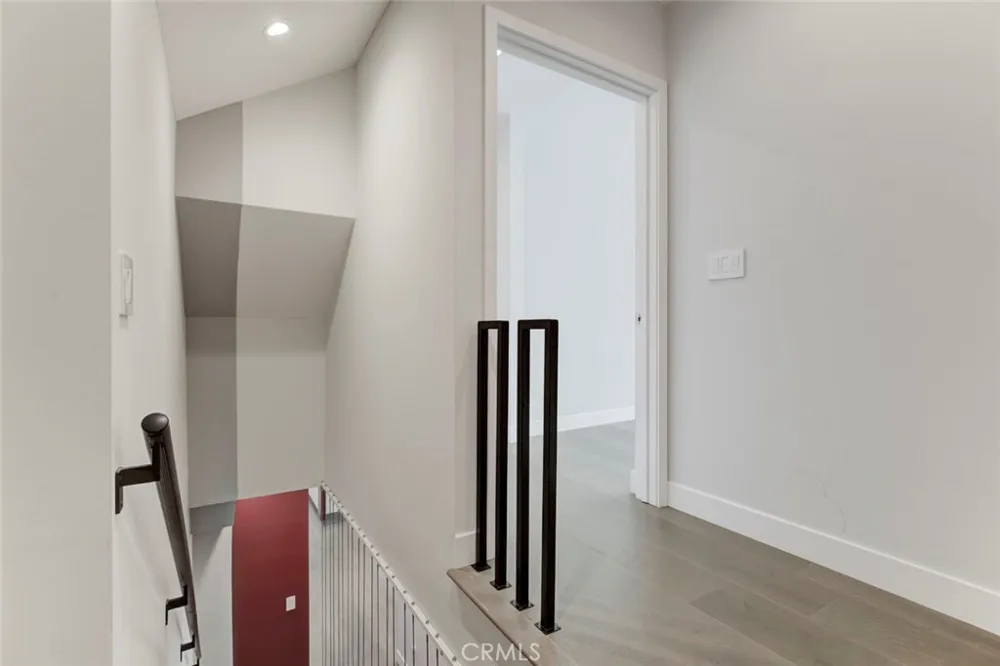 523 E Fairmount Burbank, CA 91501