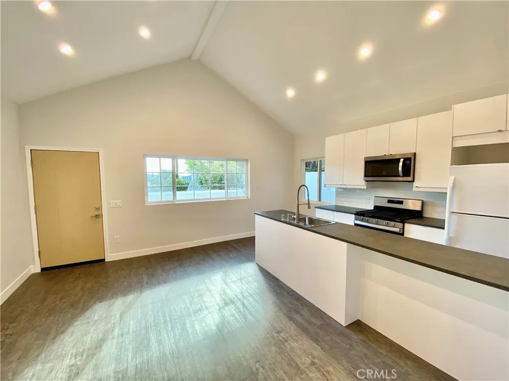 523 E Fairmount Burbank, CA 91501