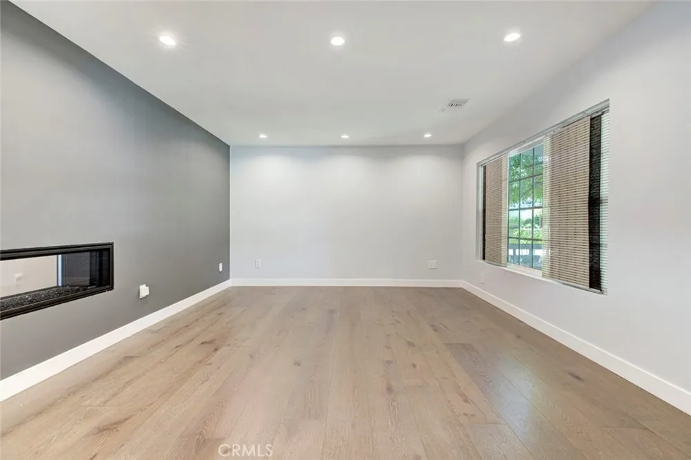 523 E Fairmount Burbank, CA 91501