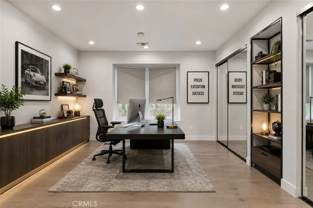 523 E Fairmount Burbank, CA 91501