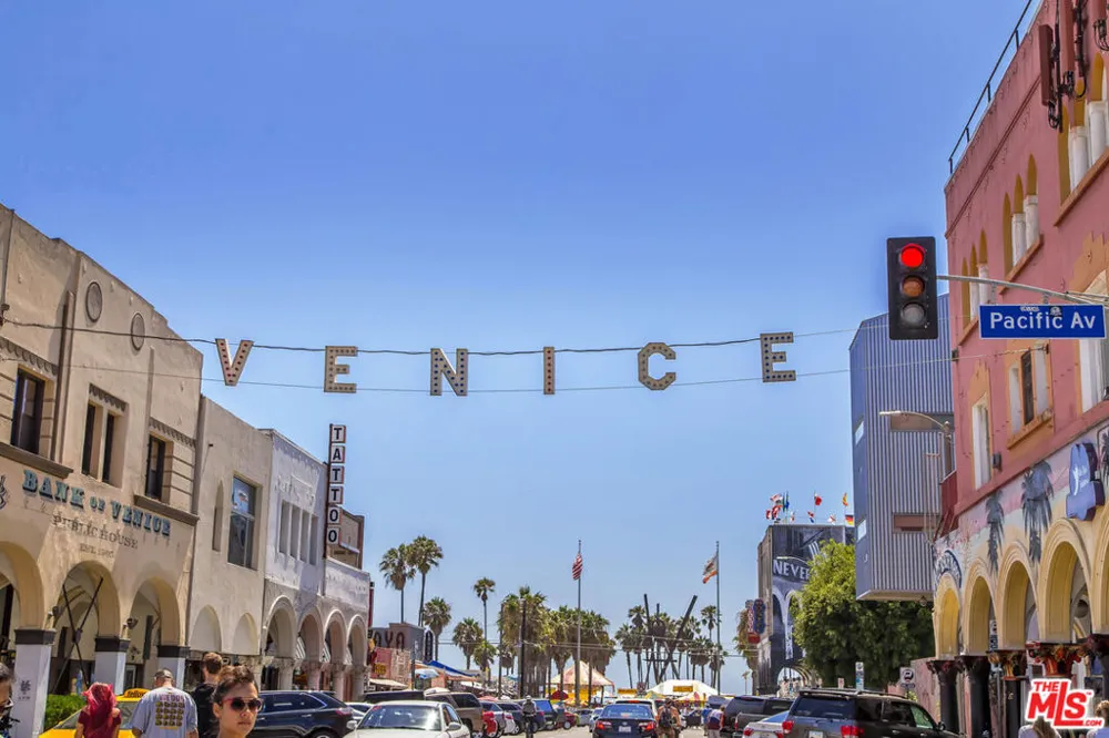 1212 Abbot Kinney Boulevard #1 Venice, CA 90291