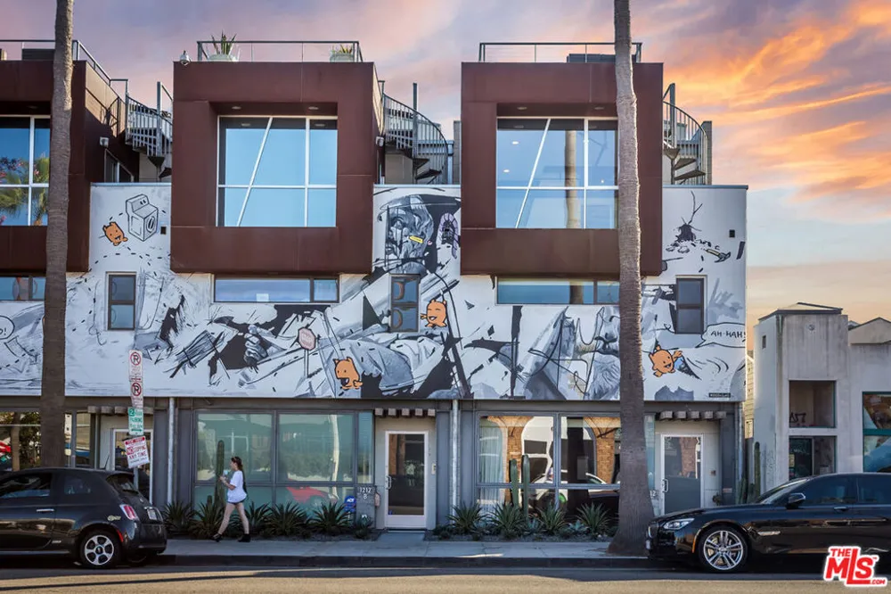1212 Abbot Kinney Boulevard #1 Venice, CA 90291
