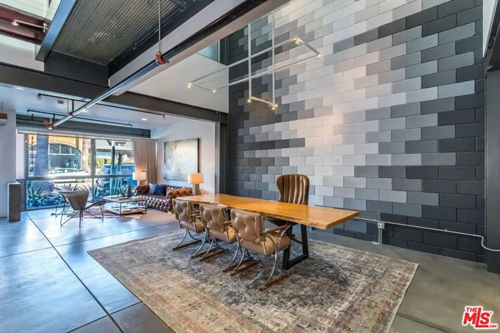 1212 Abbot Kinney Boulevard #1 Venice, CA 90291
