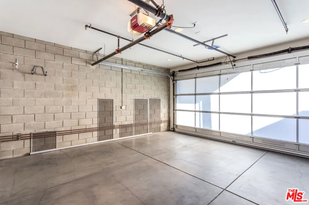 1212 Abbot Kinney Boulevard #1 Venice, CA 90291