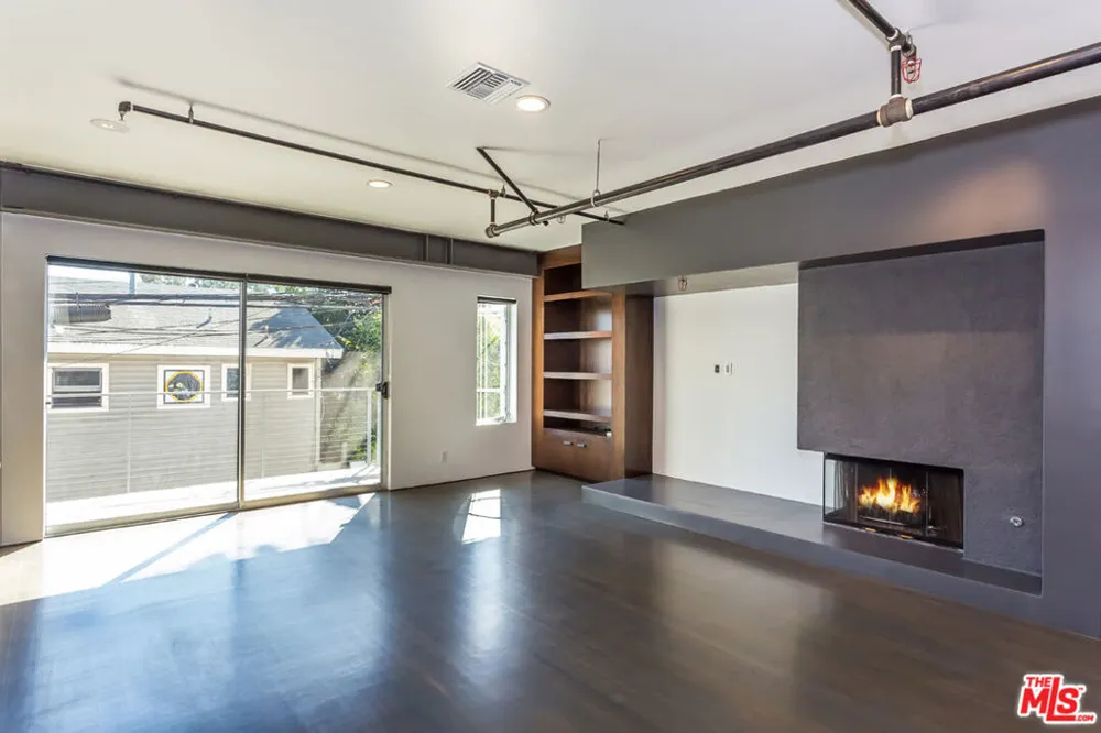 1212 Abbot Kinney Boulevard #1 Venice, CA 90291