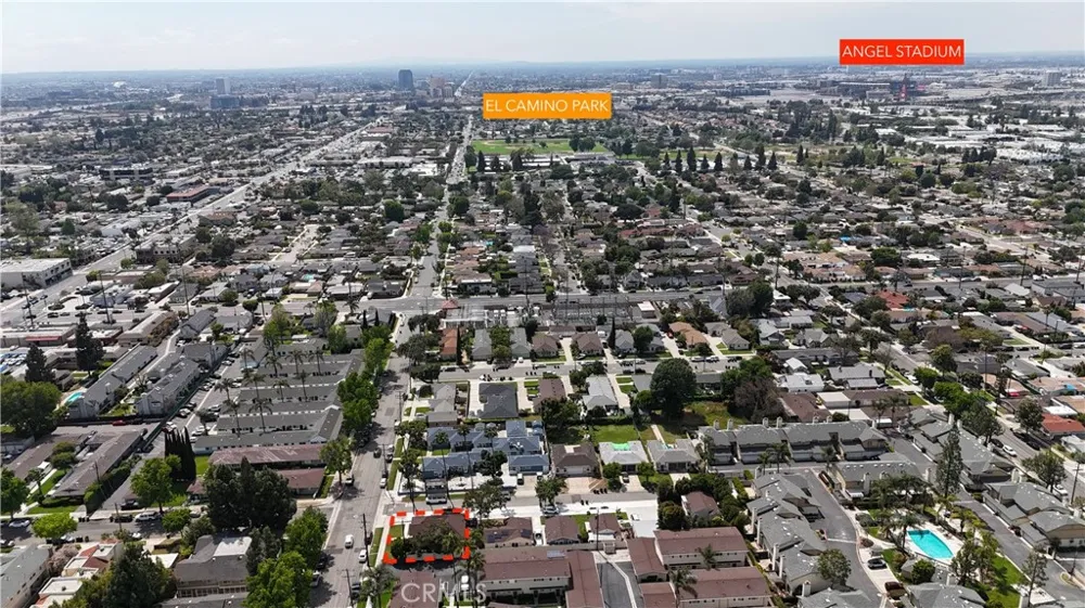 633 W Maple Avenue Orange, CA 92868