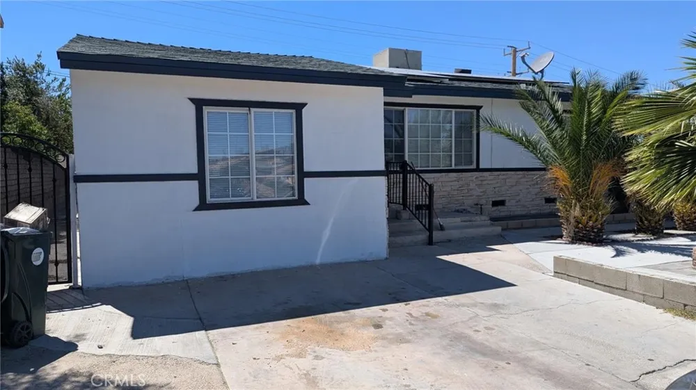 440 Lillian Barstow, CA 92311