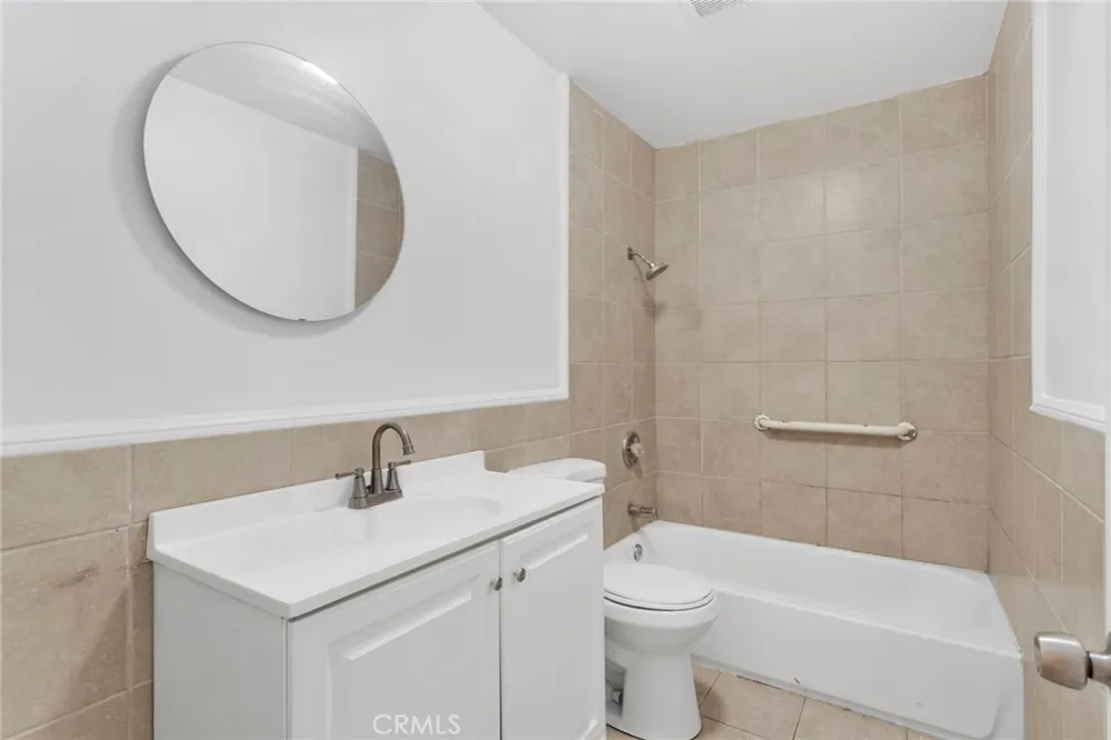 440 Lillian Barstow, CA 92311