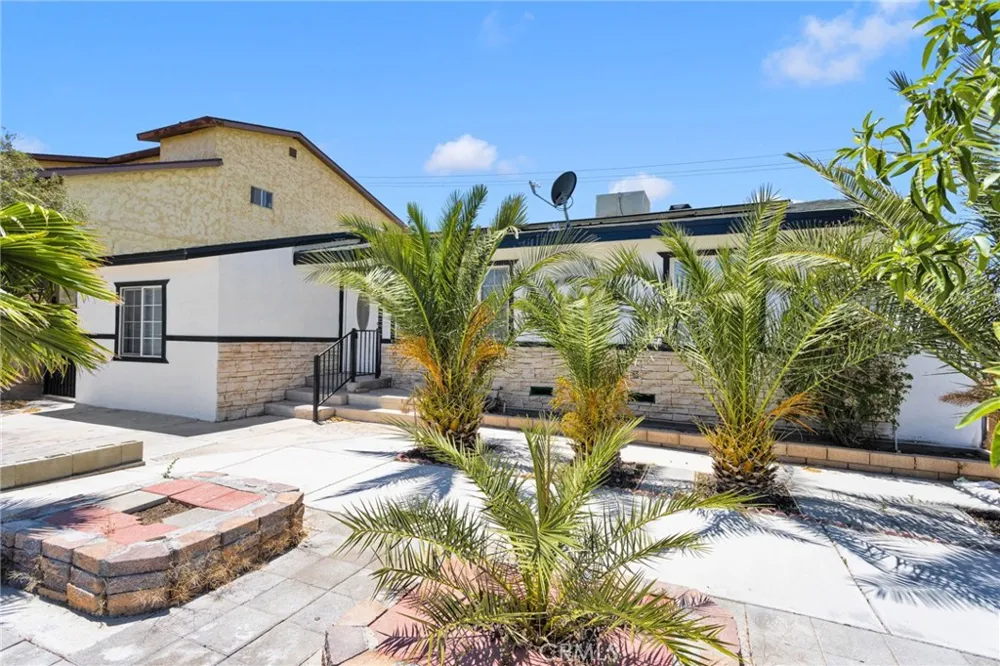 440 Lillian Barstow, CA 92311