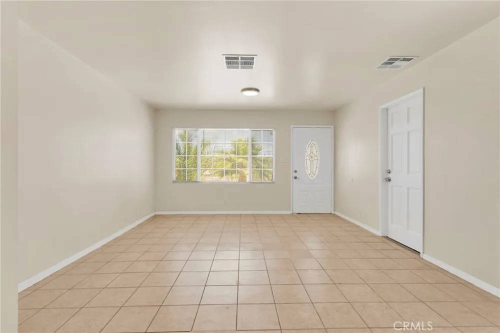 440 Lillian Barstow, CA 92311