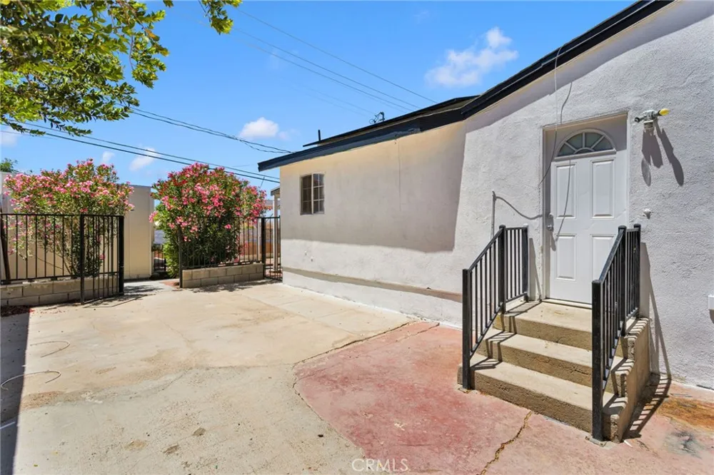 440 Lillian Barstow, CA 92311
