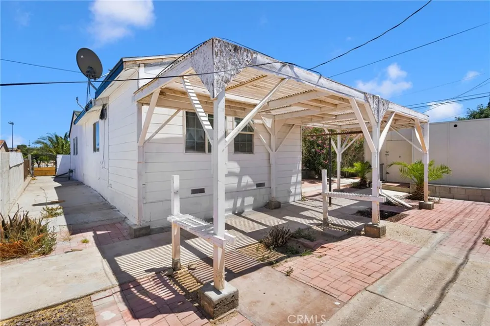 440 Lillian Barstow, CA 92311