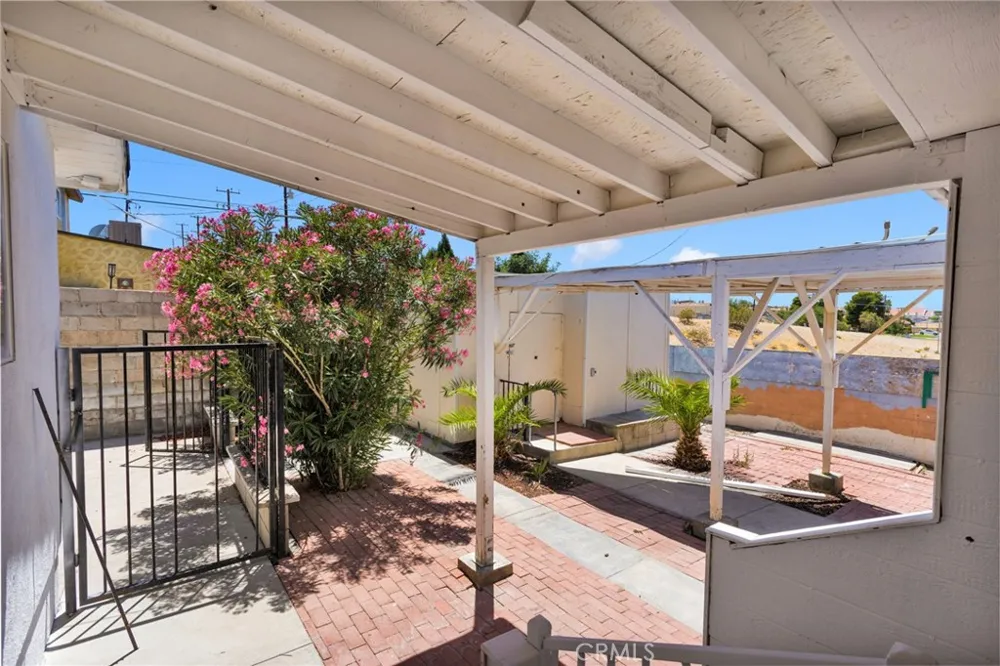 440 Lillian Barstow, CA 92311
