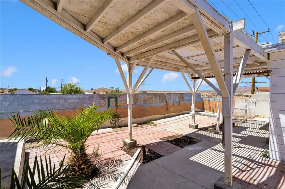 440 Lillian Barstow, CA 92311