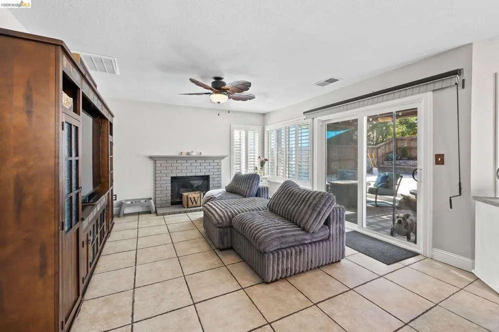 2055 Truman Ln Oakley, CA 94561