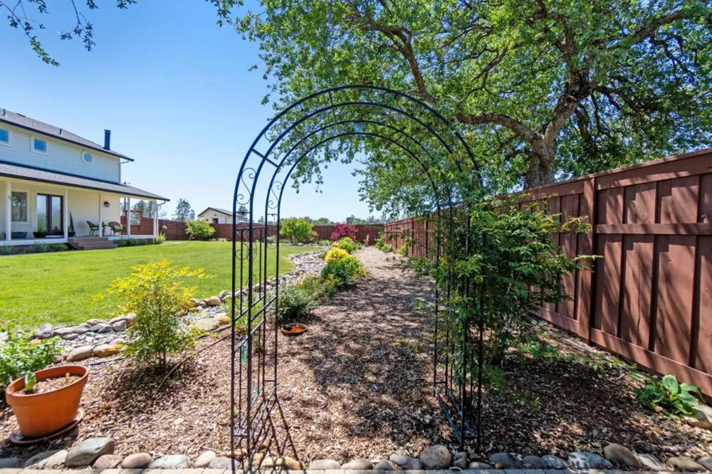 17962 Coyote Lane Anderson, CA 96007