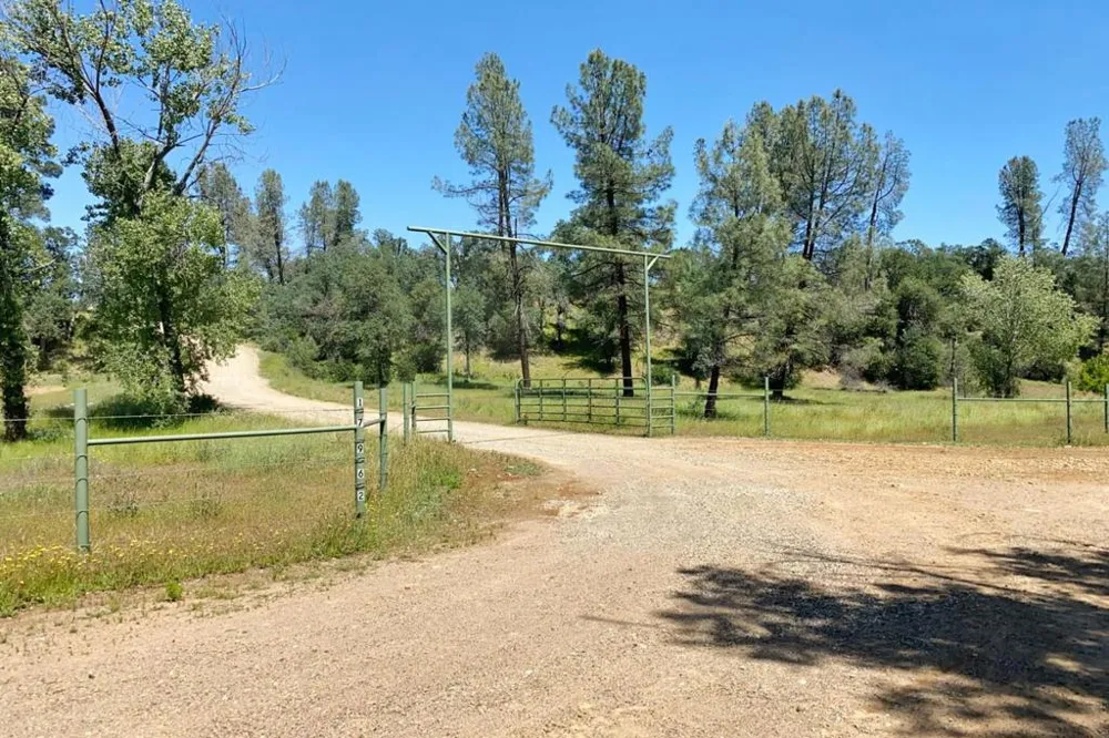 17962 Coyote Lane Anderson, CA 96007