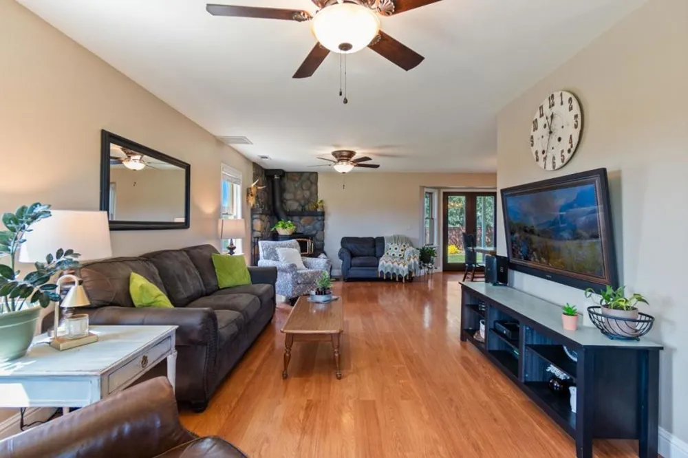 17962 Coyote Lane Anderson, CA 96007