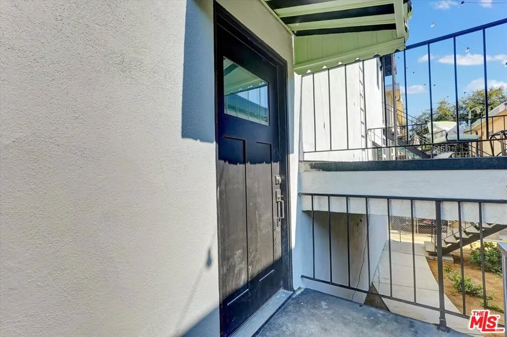 5726 Woodman Avenue ##2 Van Nuys, CA 91401