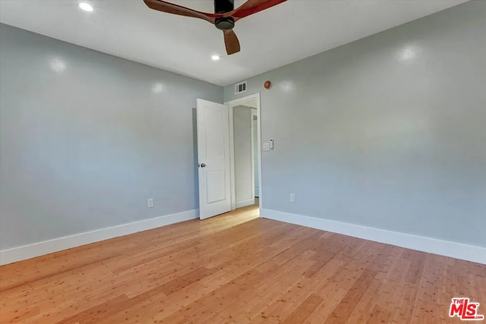5726 Woodman Avenue ##2 Van Nuys, CA 91401