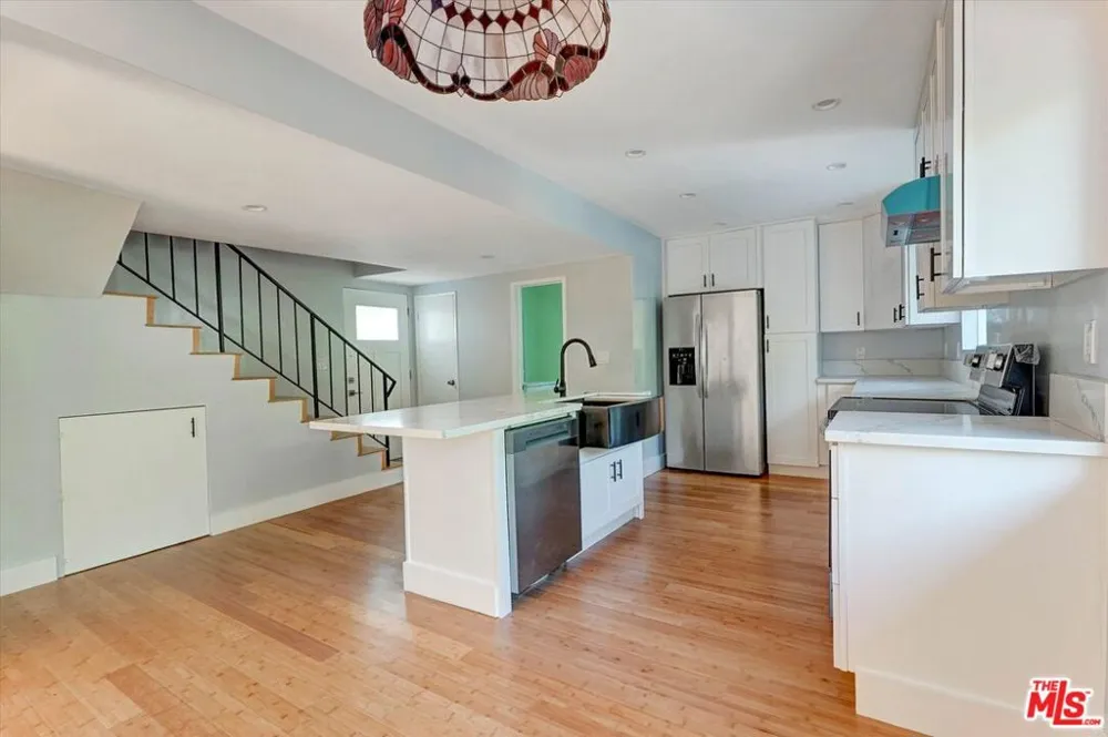 5726 Woodman Avenue ##2 Van Nuys, CA 91401